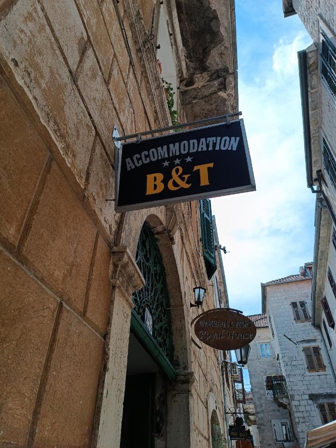 Nova Dvokrevetna Soba Sa Dva Odvojena Kreveta I Zajednickim Kupatilom Ξενοδοχείο Κότορ Εξωτερικό φωτογραφία